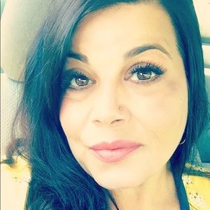 Meet your Posher, Celia